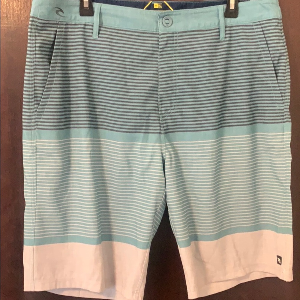 Rip Curl Boardwalk shorts!
